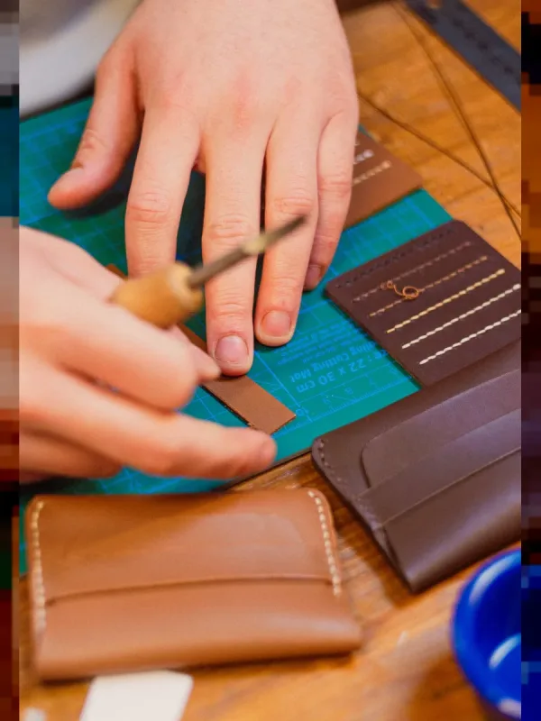 Istanbul Workshops Deri Işçiliği Atölyesi